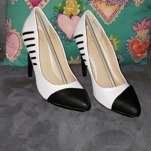 ***NEW IN BOX*** gx Mayuko heels